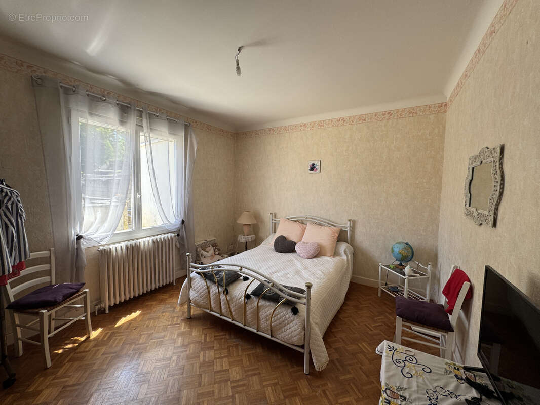 Appartement à BARBEZIEUX-SAINT-HILAIRE