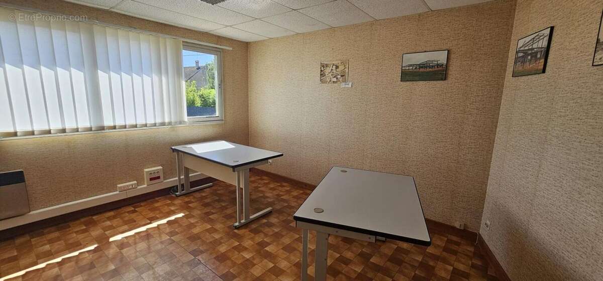 Commerce à LE PECHEREAU