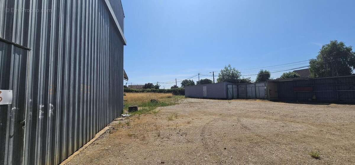 Commerce à LE PECHEREAU