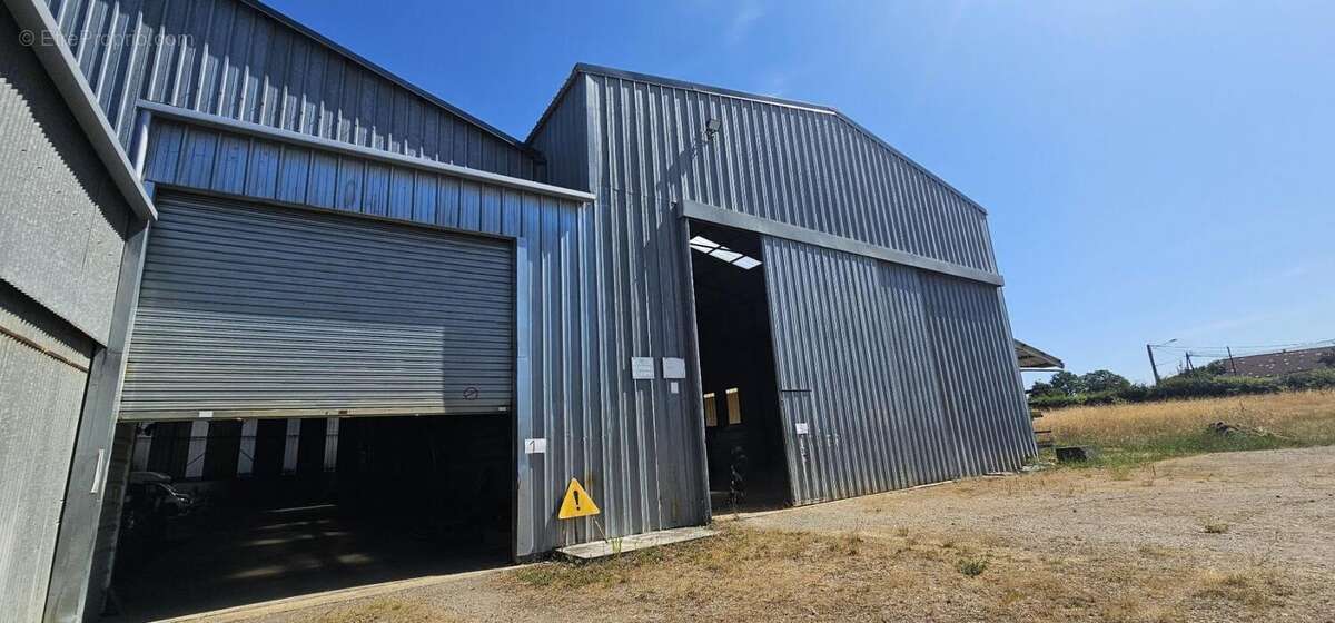 Commerce à LE PECHEREAU