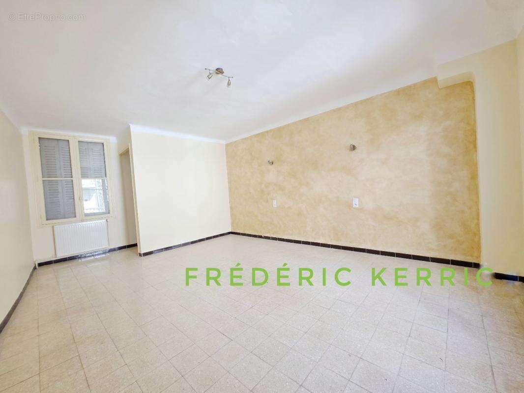 Appartement à LE LUC