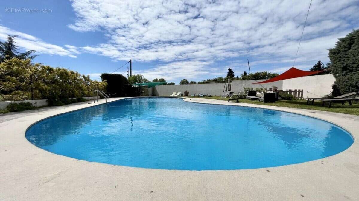 Maison à SAUMANE-DE-VAUCLUSE