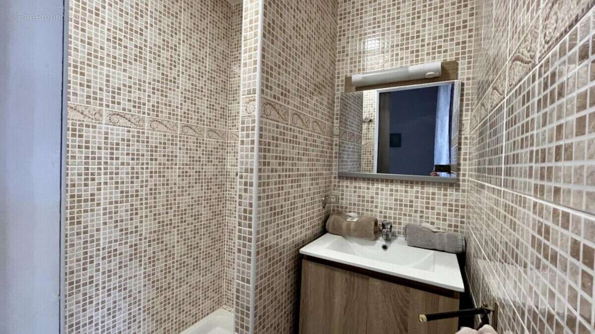 Maison à SAUMANE-DE-VAUCLUSE