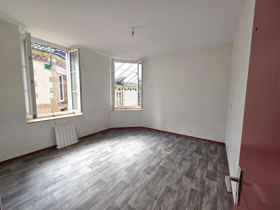 Appartement à MOULINS