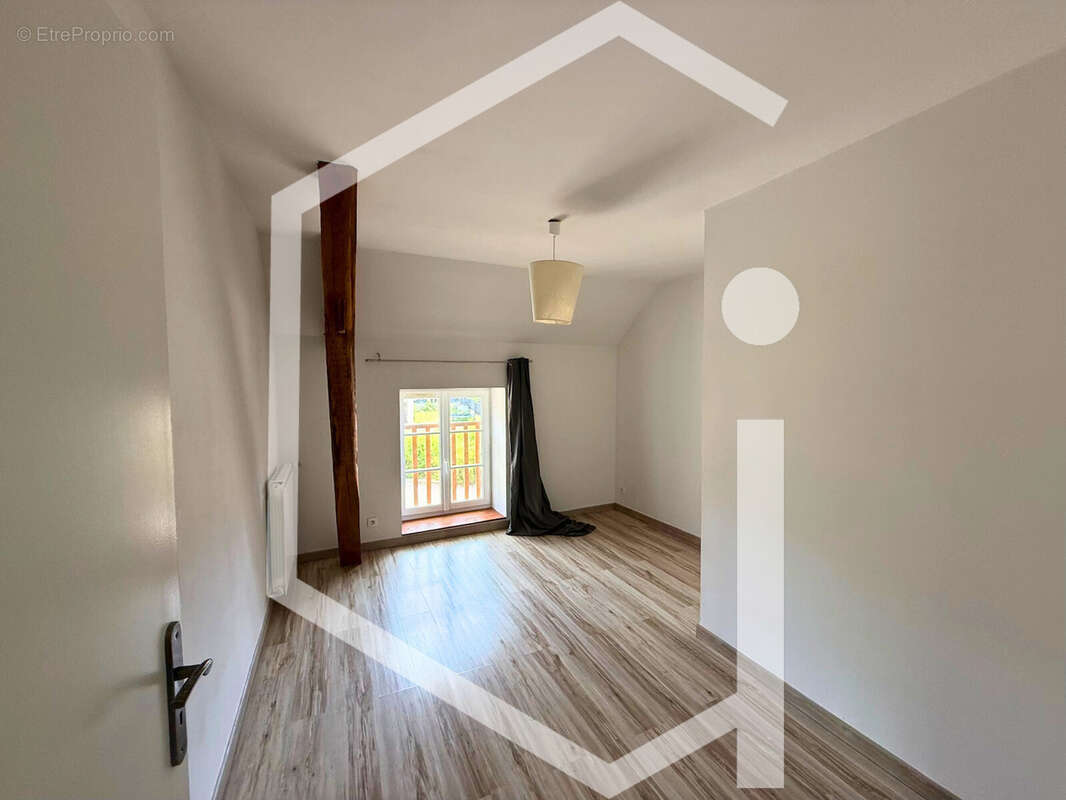 Maison à LA CHARITE-SUR-LOIRE