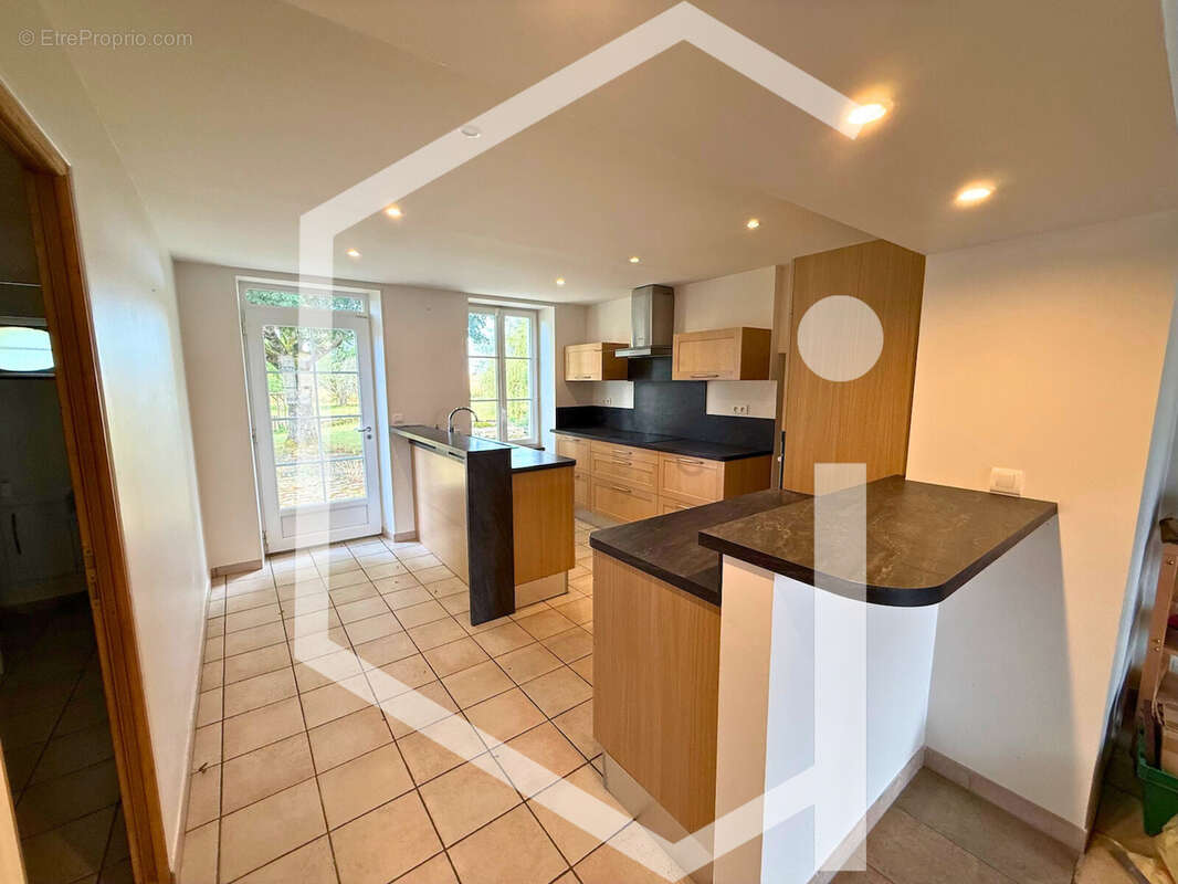 Maison à LA CHARITE-SUR-LOIRE