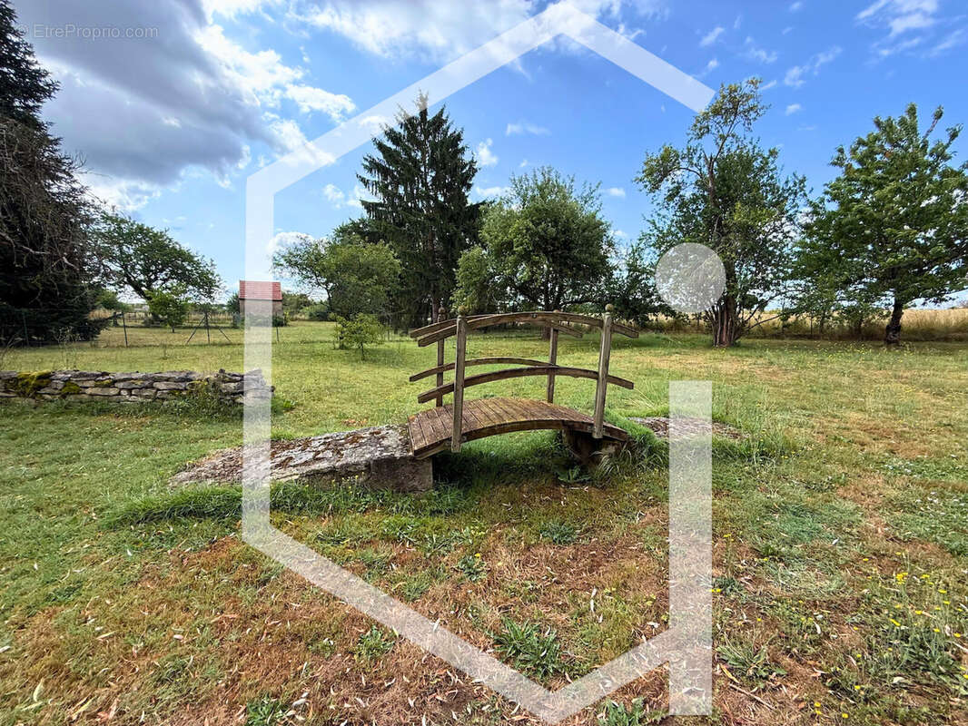 Maison à LA CHARITE-SUR-LOIRE