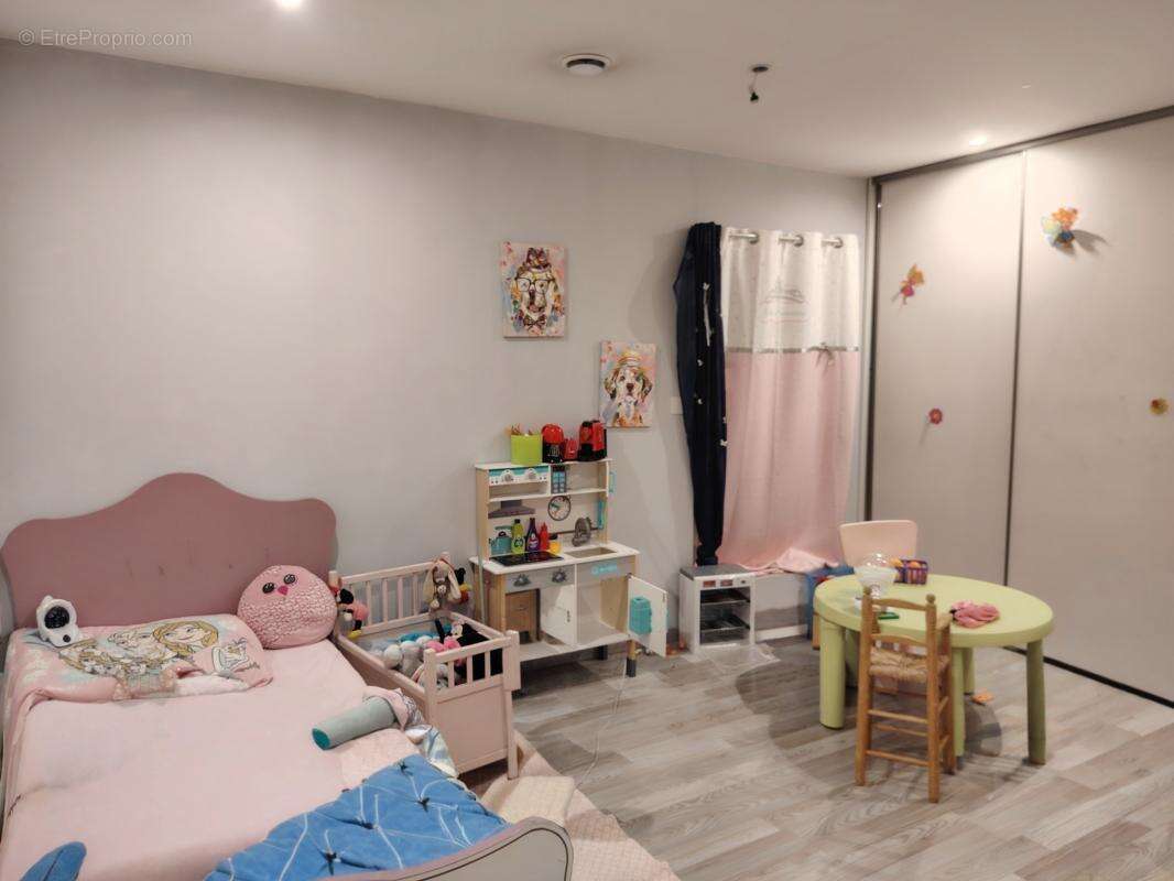 Maison à LA CELLE-SAINT-AVANT