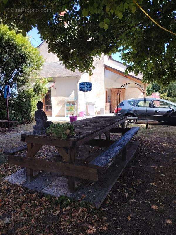 Maison à LA CELLE-SAINT-AVANT