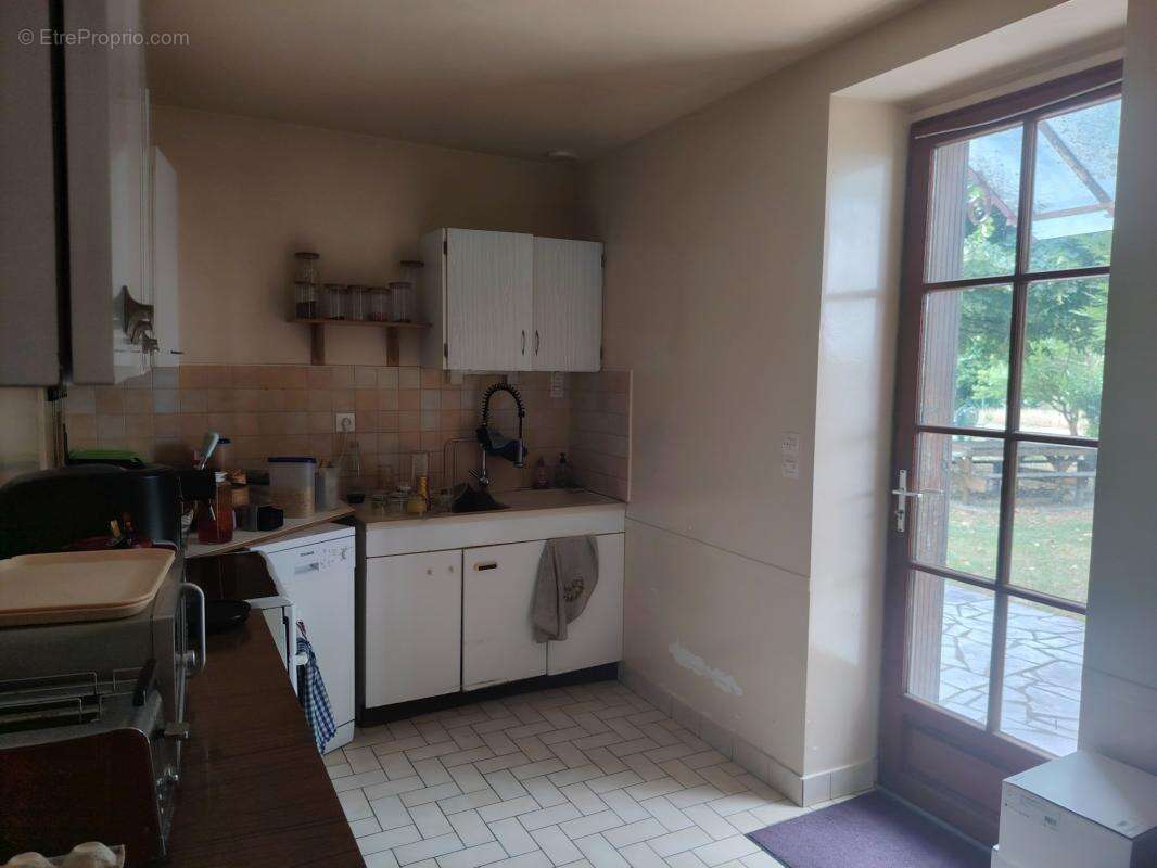 Maison à LA CELLE-SAINT-AVANT