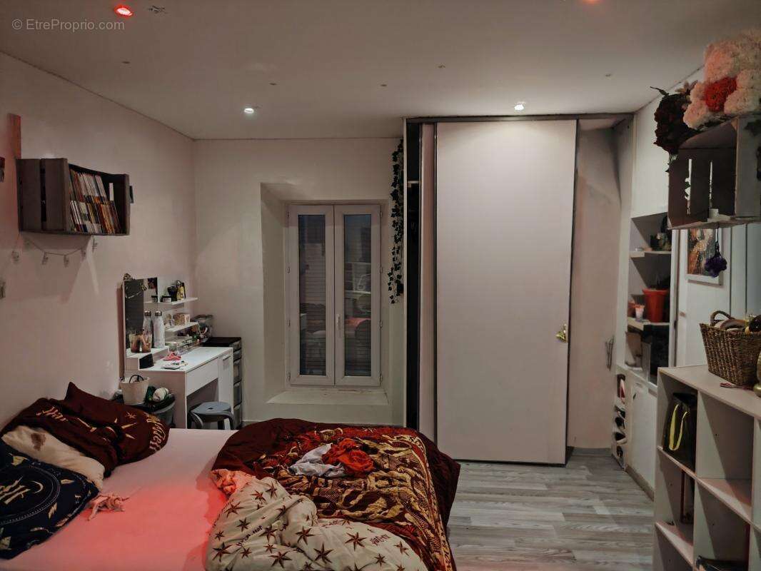 Maison à LA CELLE-SAINT-AVANT