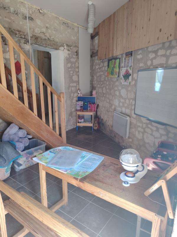 Maison à LA CELLE-SAINT-AVANT