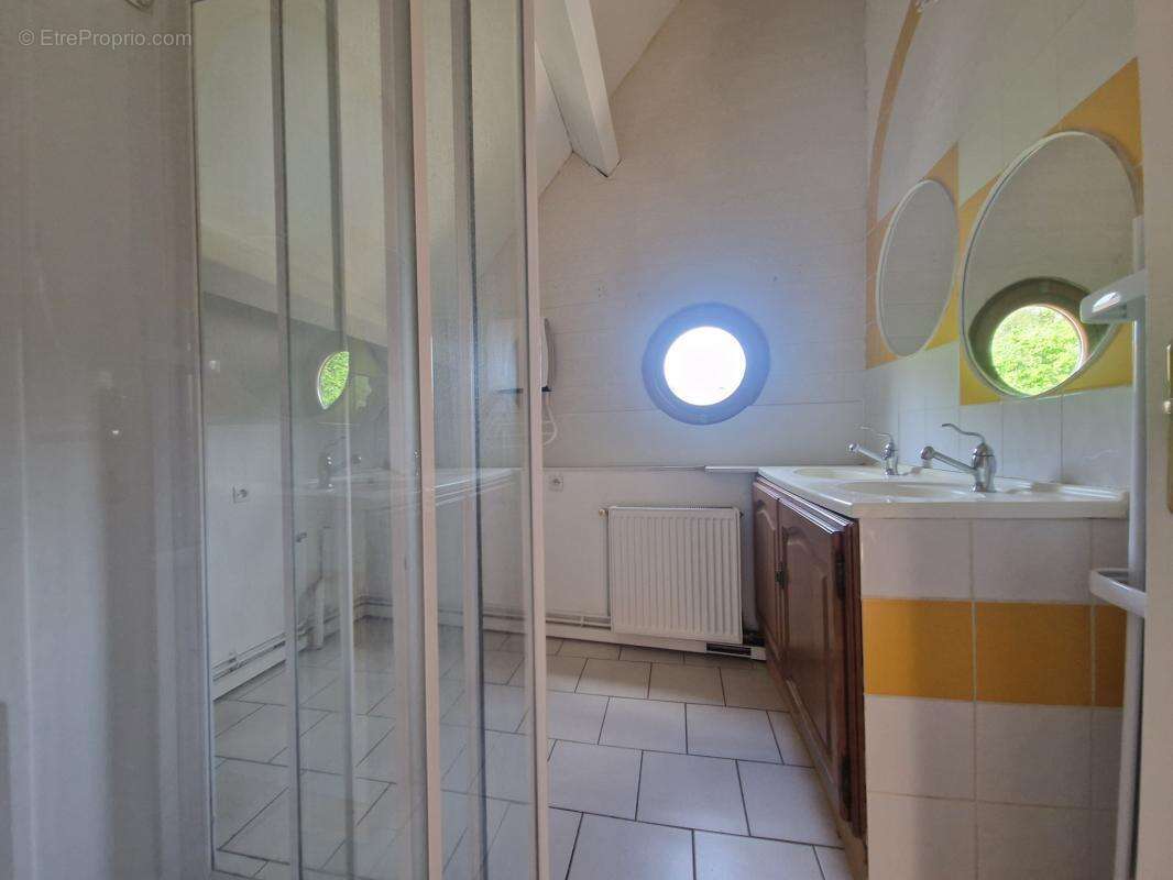 Maison à MONTFORT-LE-GESNOIS