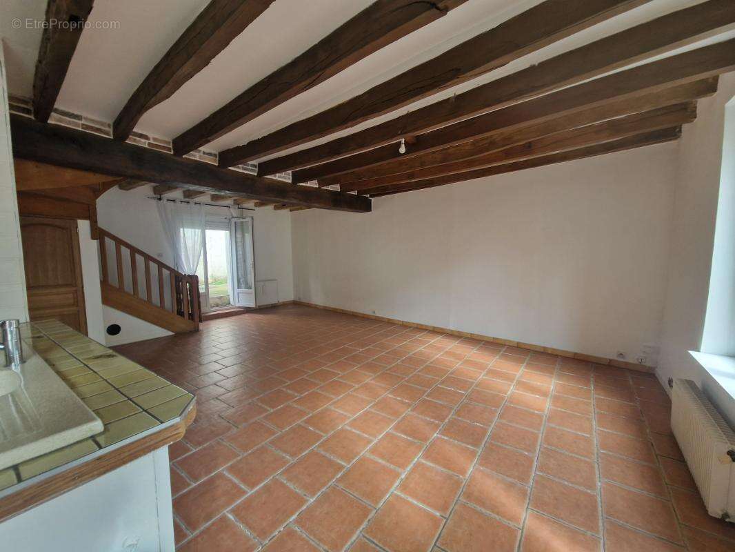 Maison à MONTFORT-LE-GESNOIS