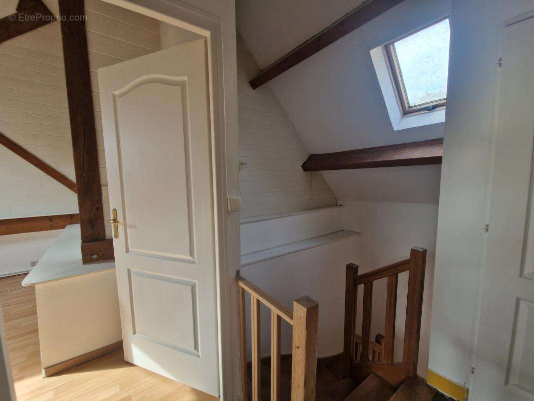 Maison à MONTFORT-LE-GESNOIS