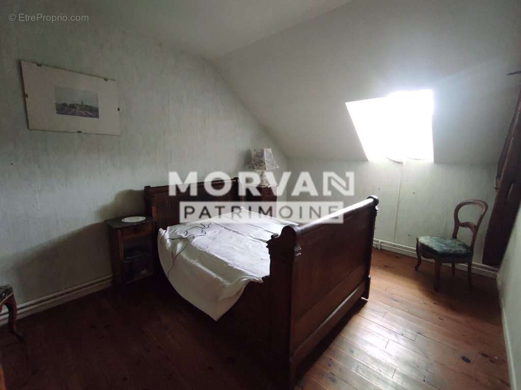 Maison à SAINT-LEGER-DE-FOUGERET