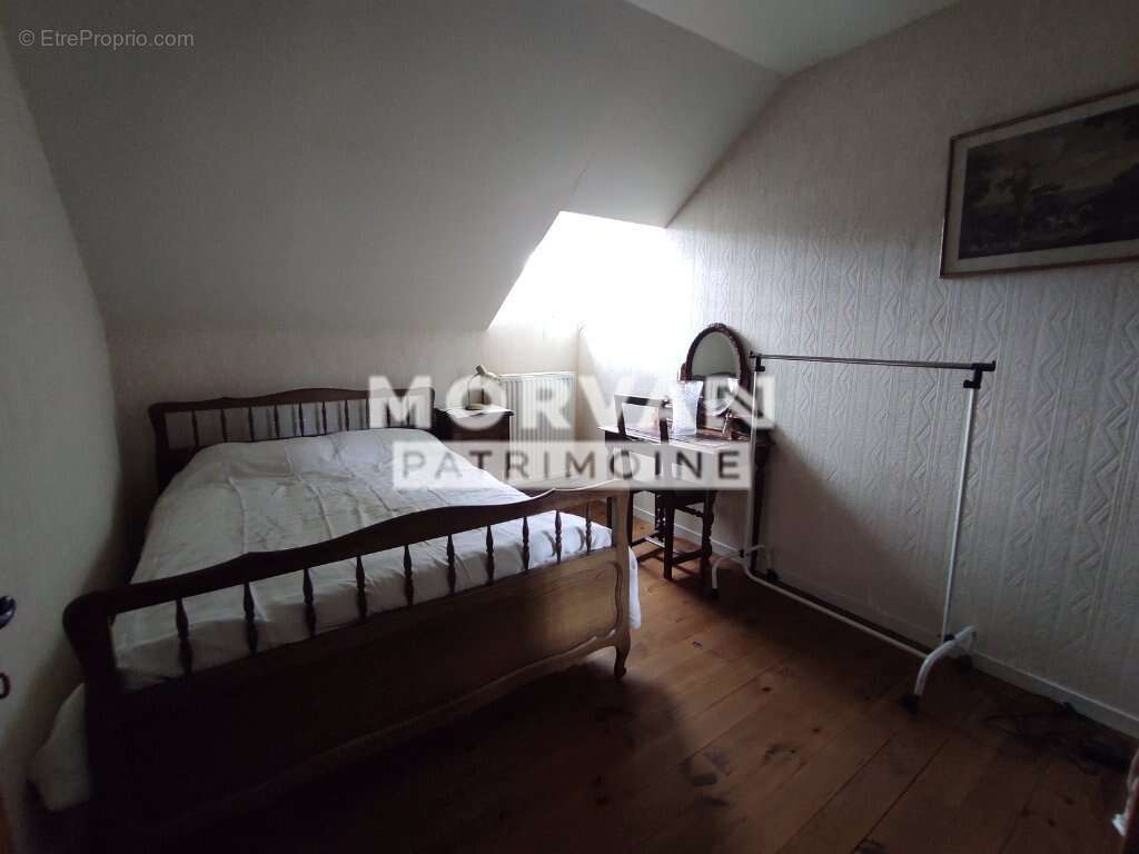 Maison à SAINT-LEGER-DE-FOUGERET