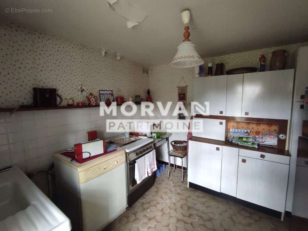 Maison à SAINT-LEGER-DE-FOUGERET