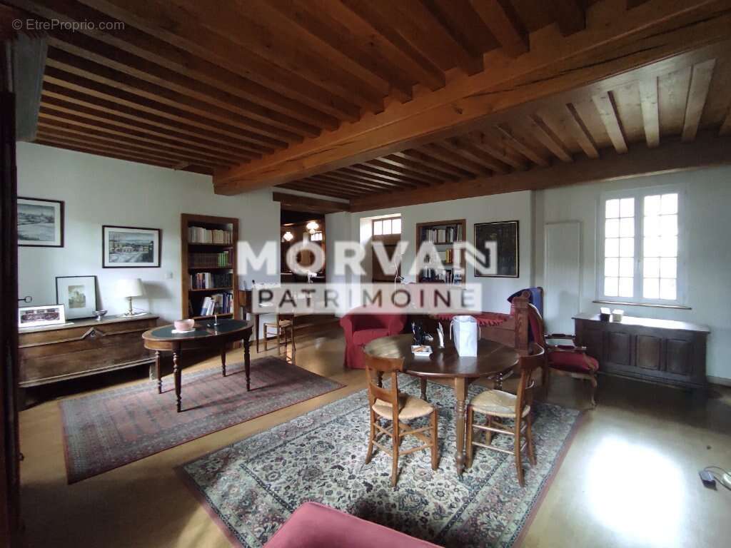 Maison à SAINT-LEGER-DE-FOUGERET