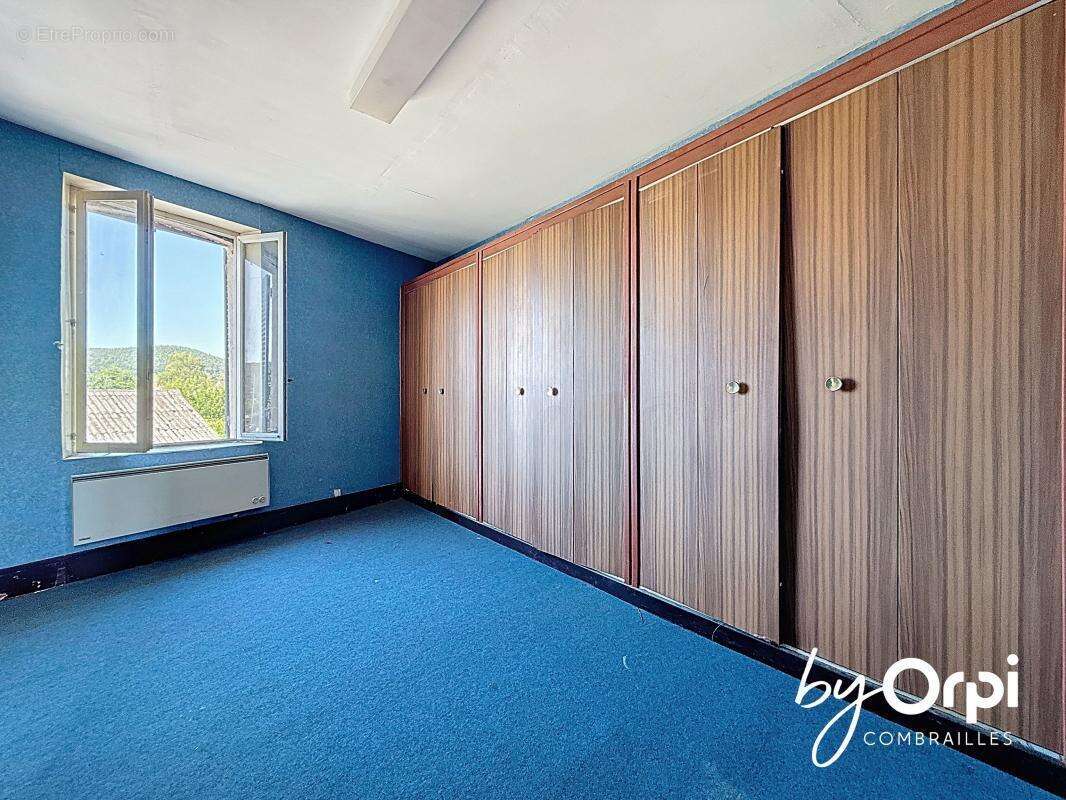 Commerce à SAINT-ELOY-LES-MINES