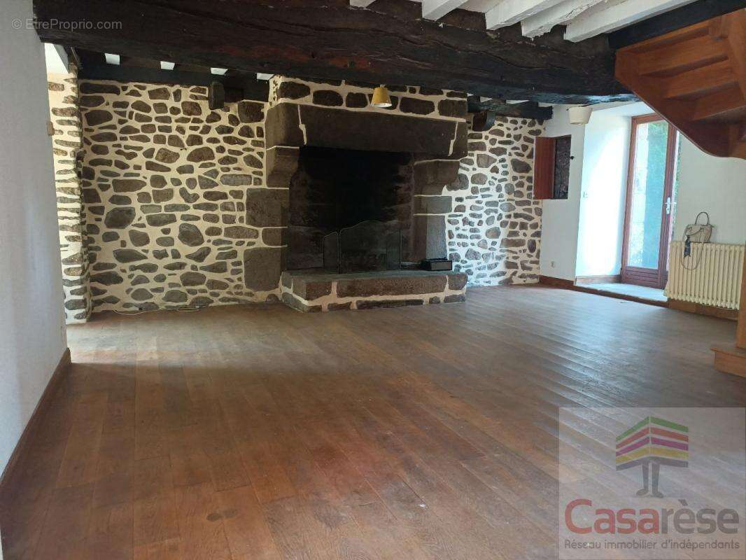 Maison à SAINT-PIERRE-DE-PLESGUEN