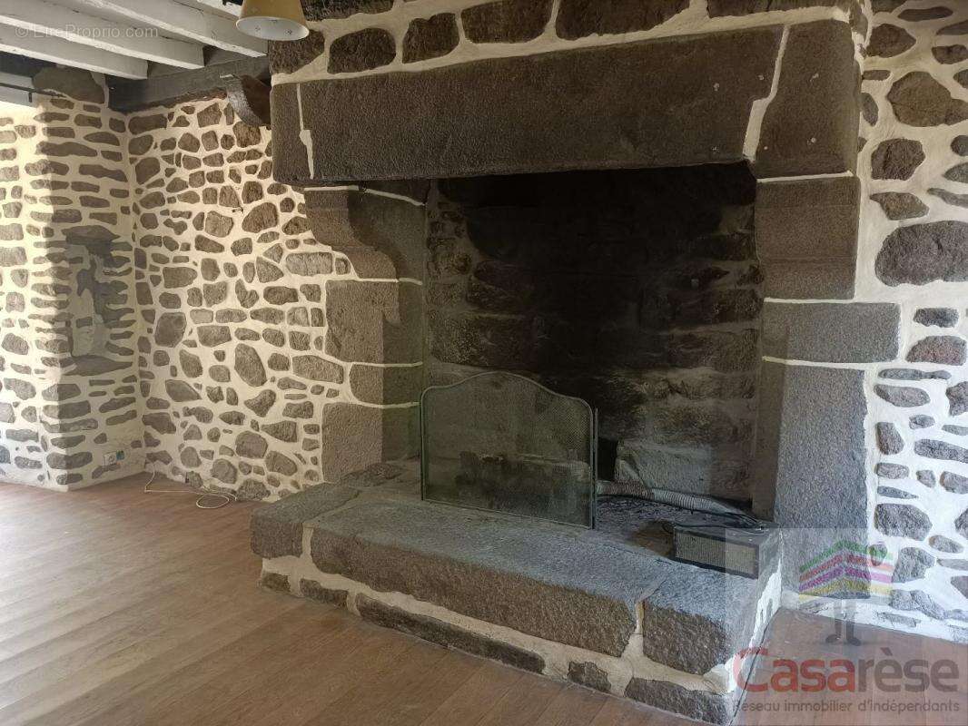 Maison à SAINT-PIERRE-DE-PLESGUEN