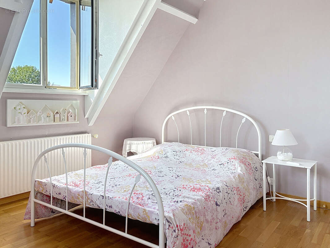 Maison à FLEURY-SUR-ANDELLE