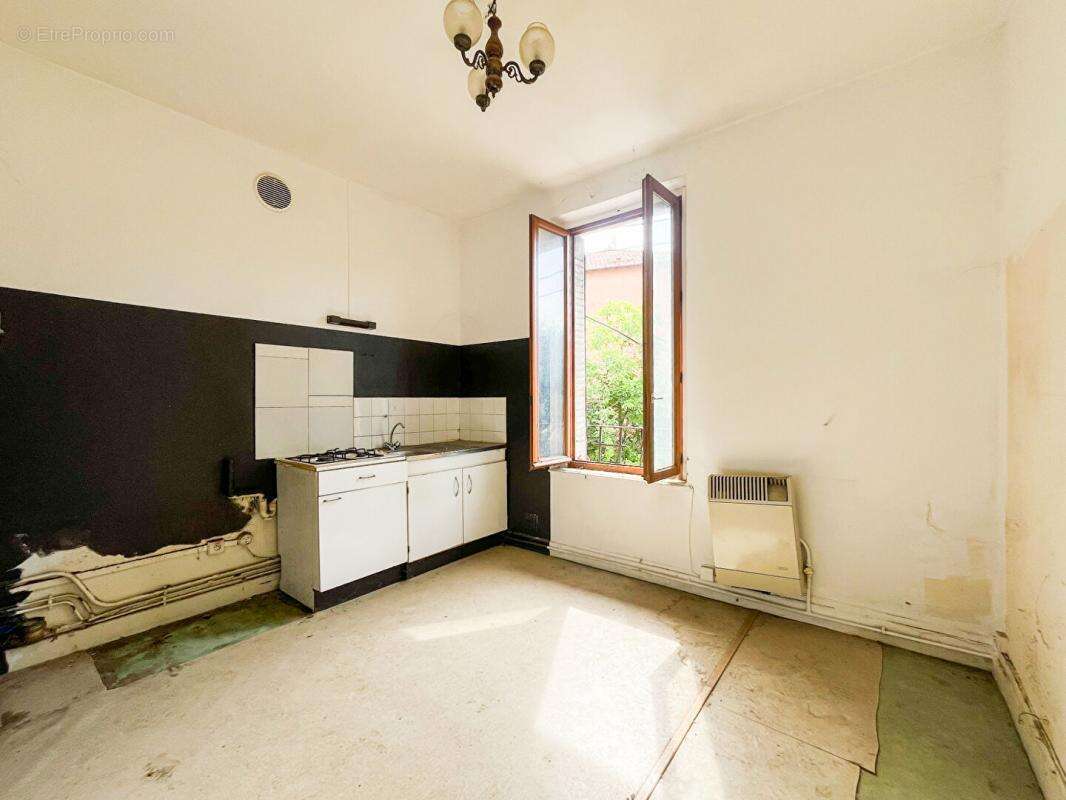 Appartement à LYON-8E