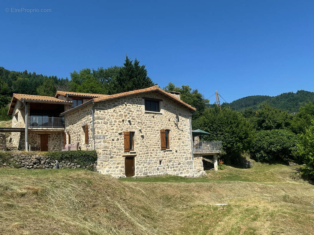 Maison à SAINT-JEAN-ROURE