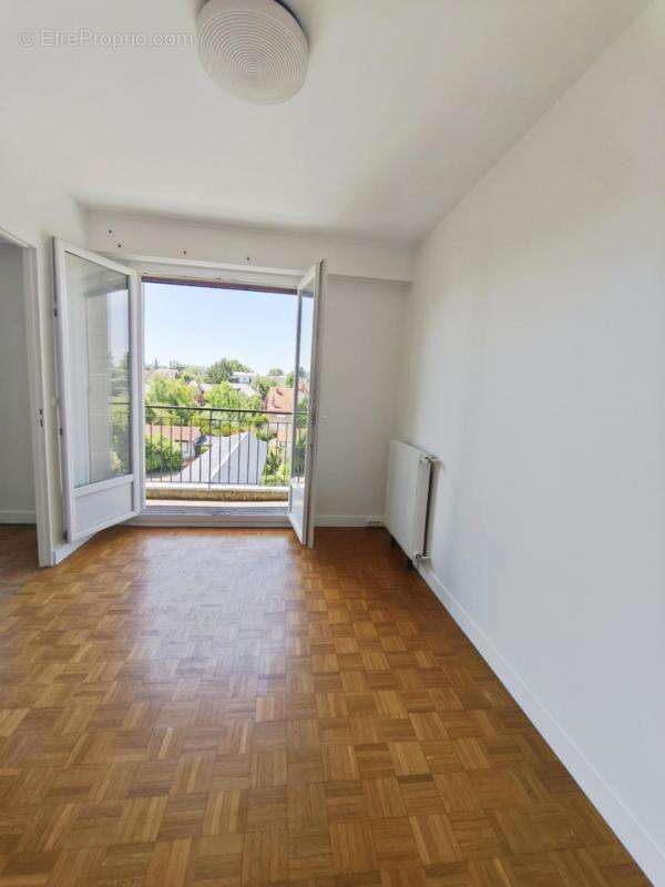 Appartement à BOURG-LA-REINE