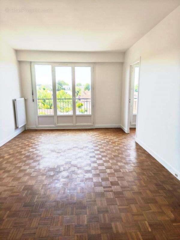 Appartement à BOURG-LA-REINE