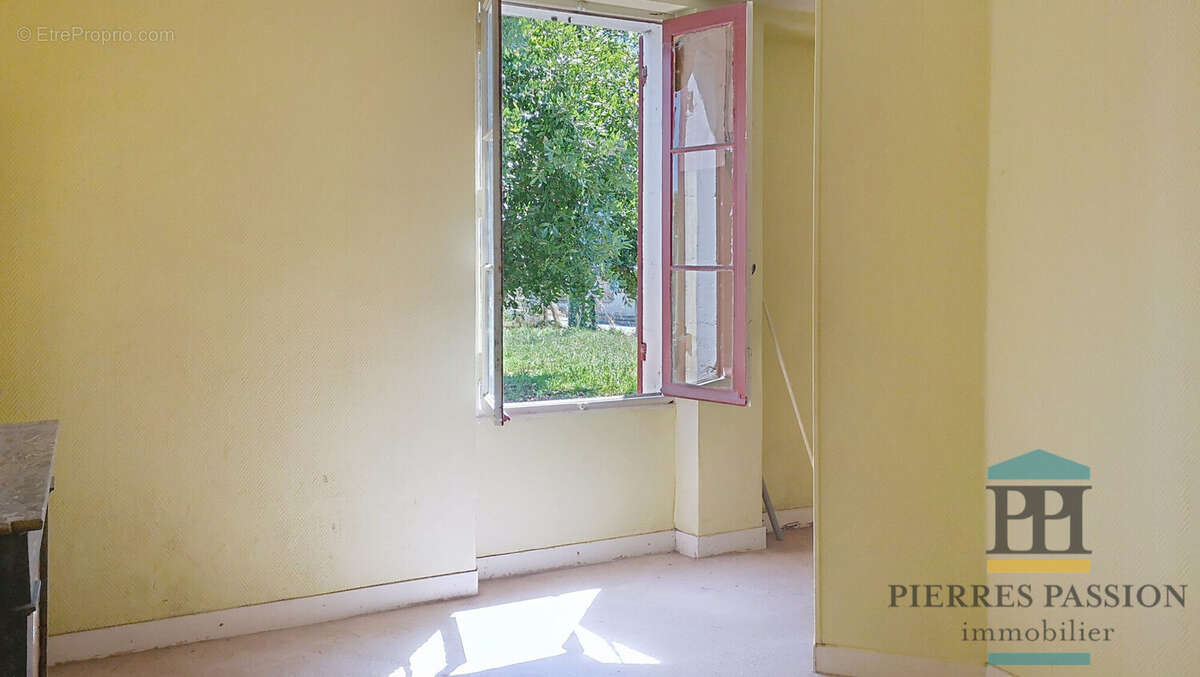 Maison à SAINT-PIERRE-D&#039;AURILLAC