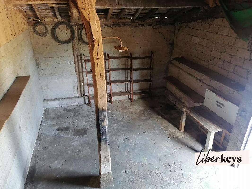 Maison à CHAVANNES-SUR-REYSSOUZE