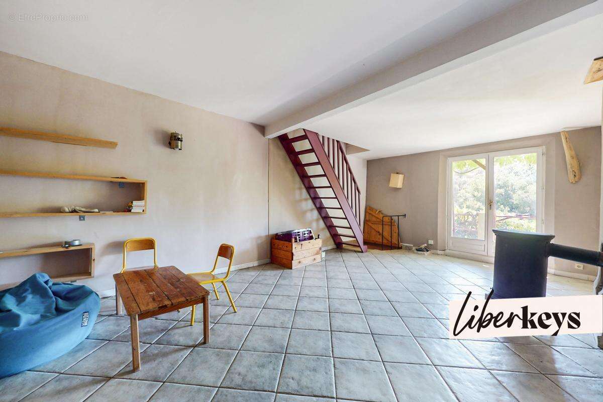 Maison à SAINT-ANTONIN-DU-VAR