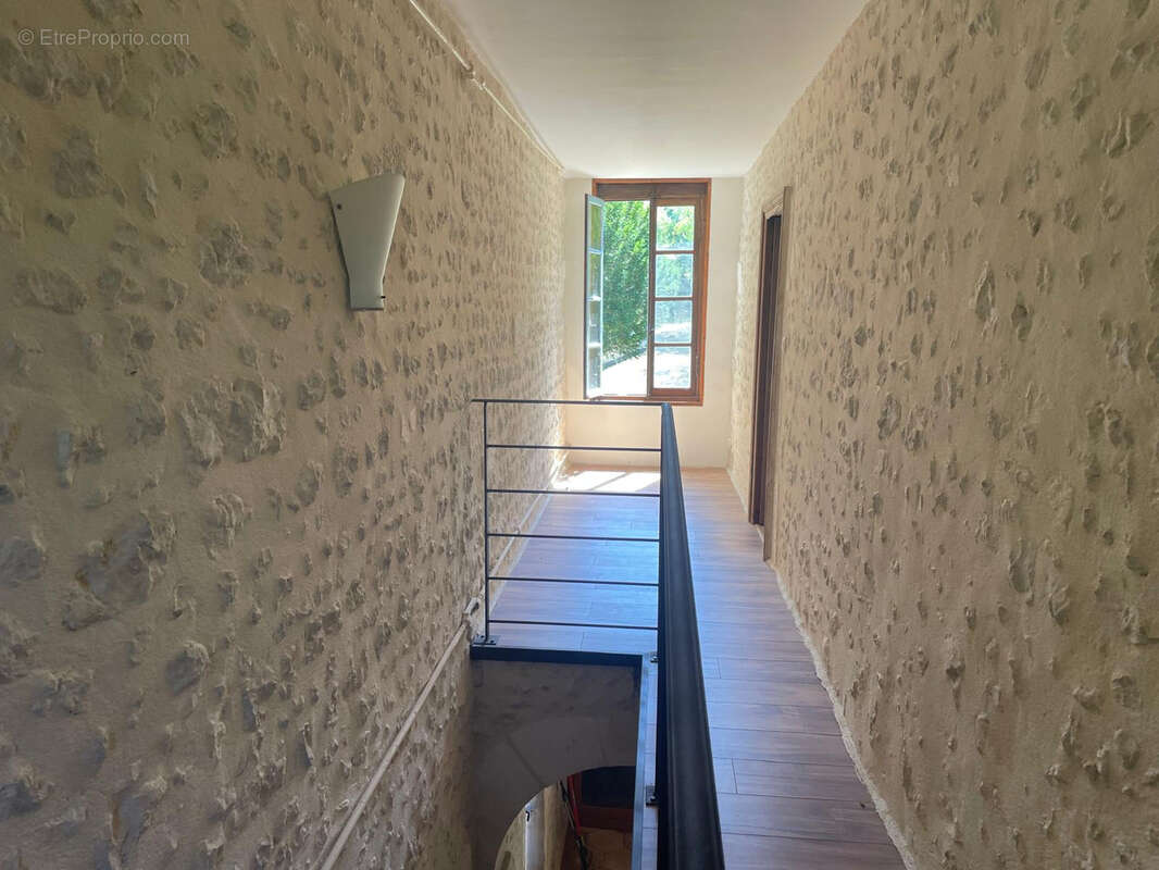 Maison à BARBEZIEUX-SAINT-HILAIRE