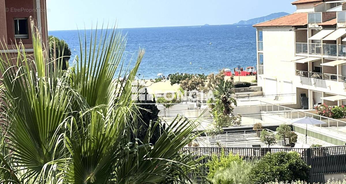 Appartement à LA LONDE-LES-MAURES