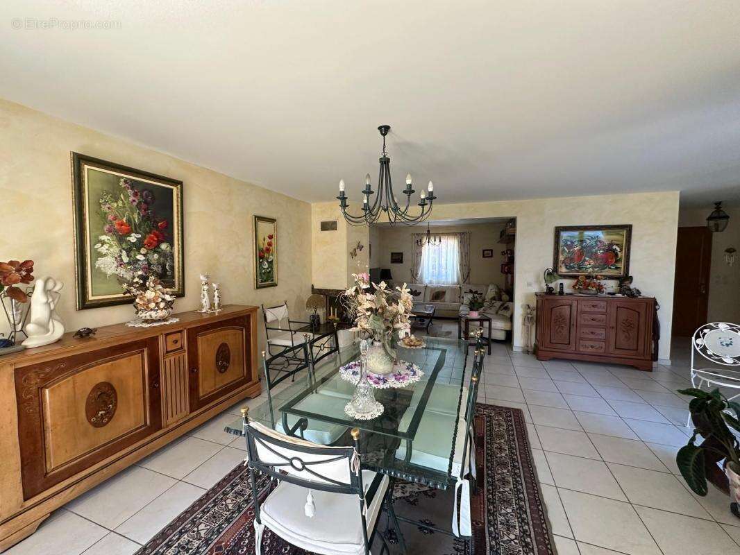 Maison à SIX-FOURS-LES-PLAGES