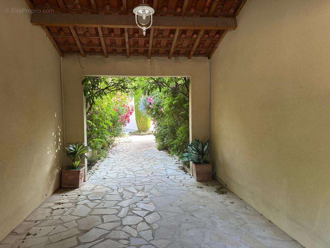 Maison à SIX-FOURS-LES-PLAGES