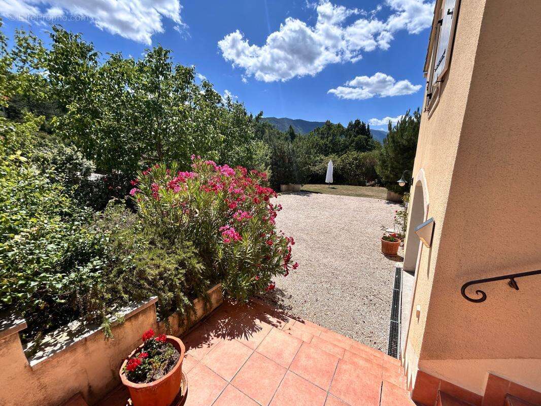 Maison à MONTBRUN-LES-BAINS
