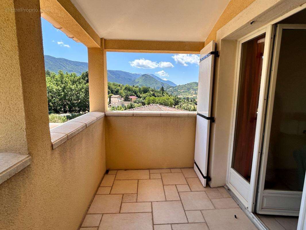 Maison à MONTBRUN-LES-BAINS