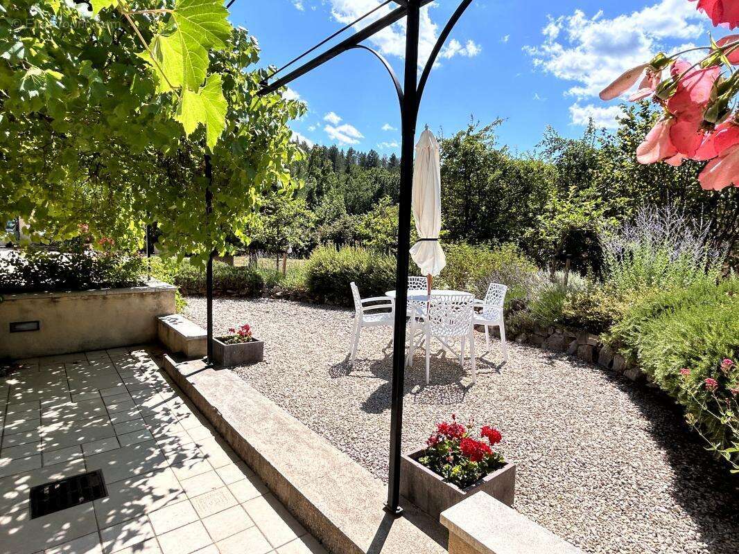 Maison à MONTBRUN-LES-BAINS