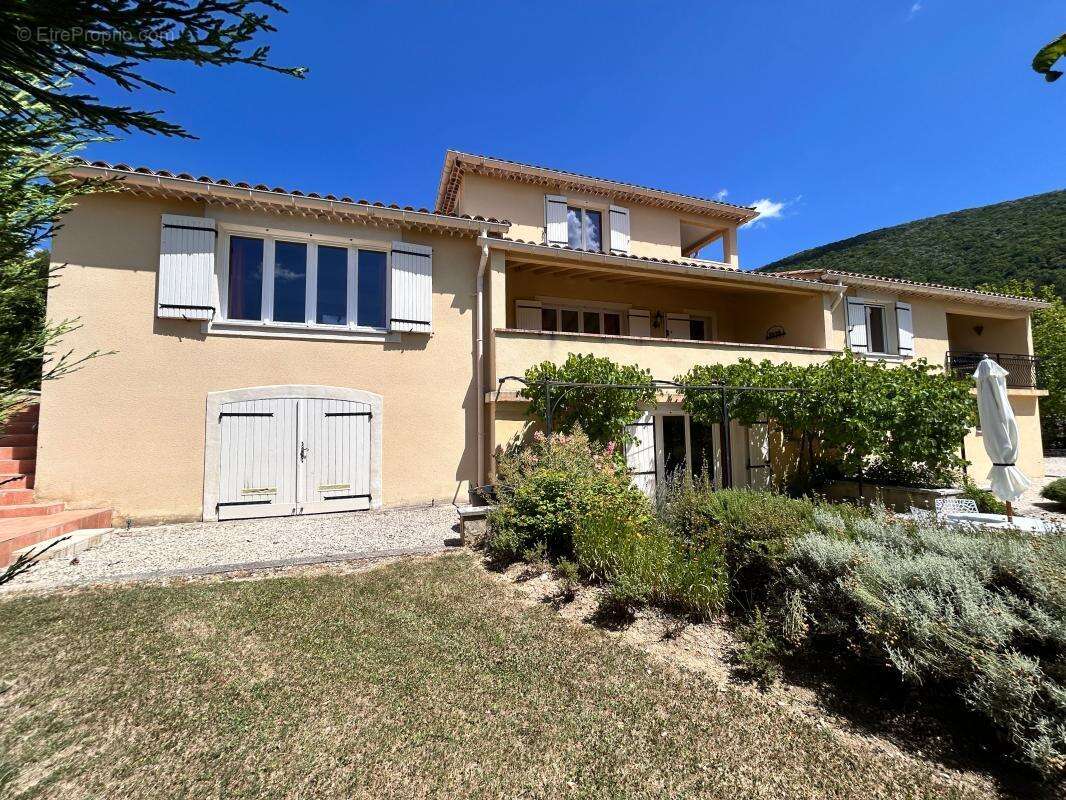 Maison à MONTBRUN-LES-BAINS