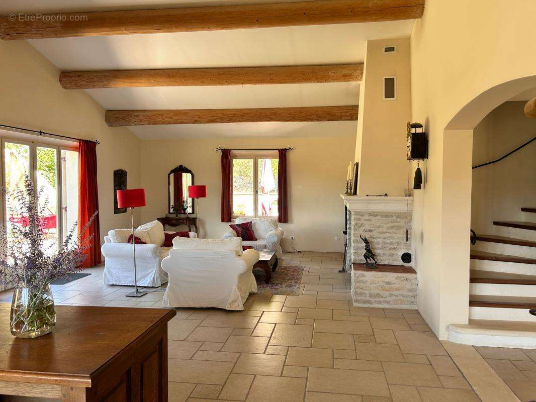 Maison à MONTBRUN-LES-BAINS