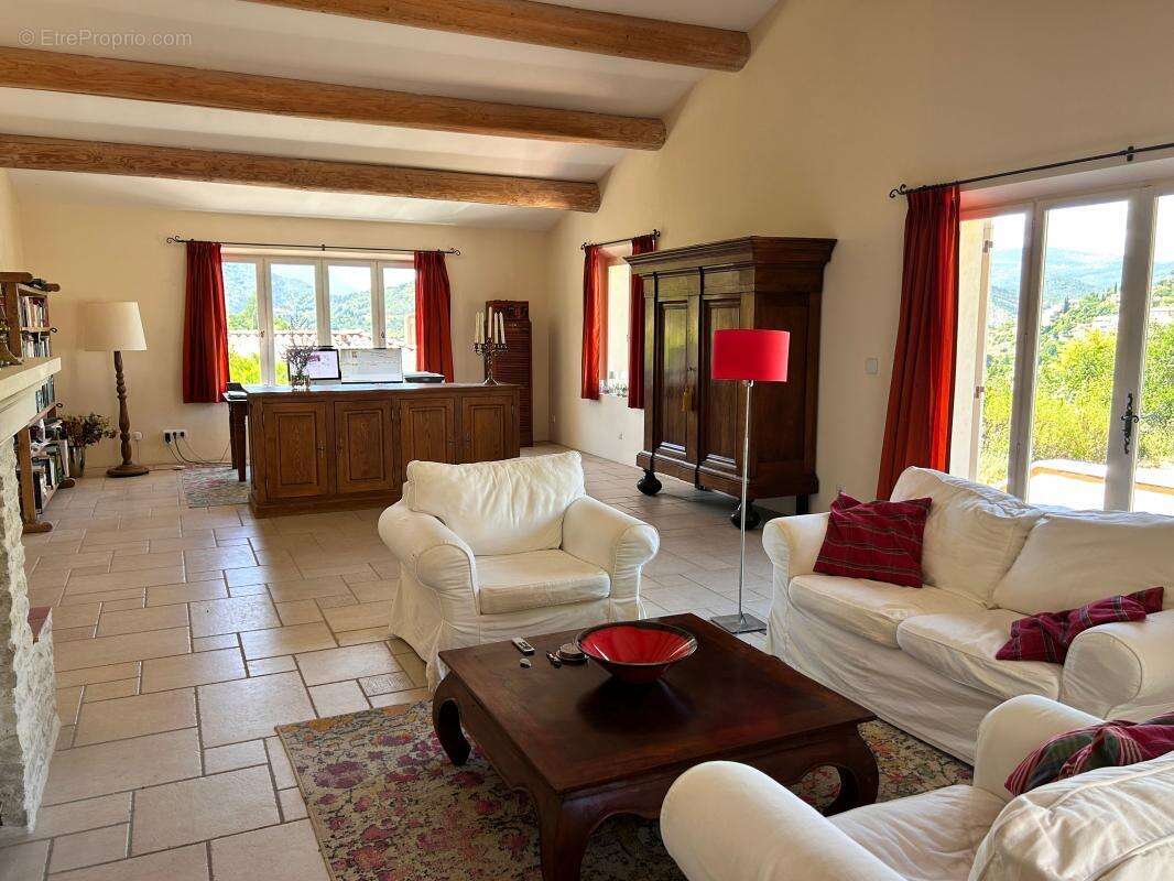 Maison à MONTBRUN-LES-BAINS