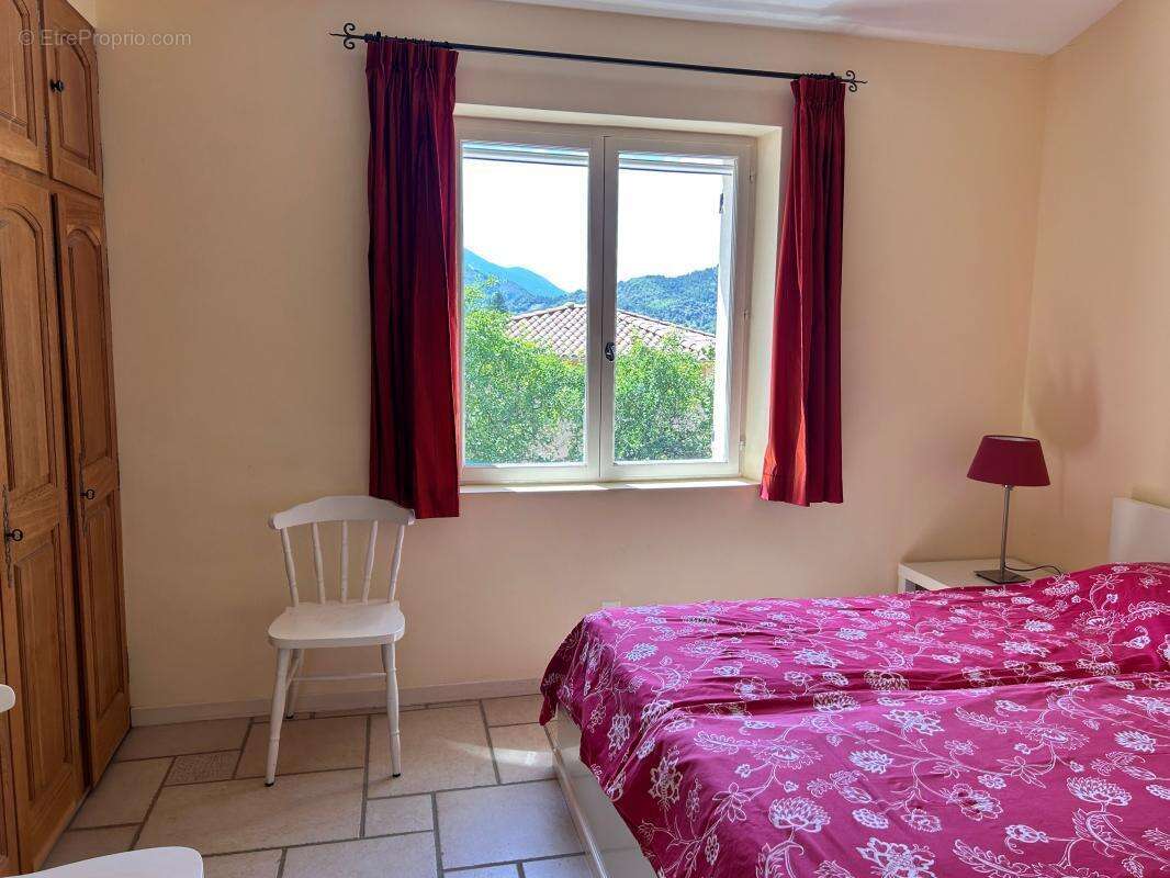 Maison à MONTBRUN-LES-BAINS