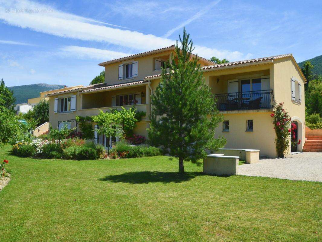 Maison à MONTBRUN-LES-BAINS