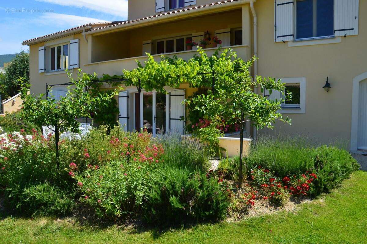 Maison à MONTBRUN-LES-BAINS