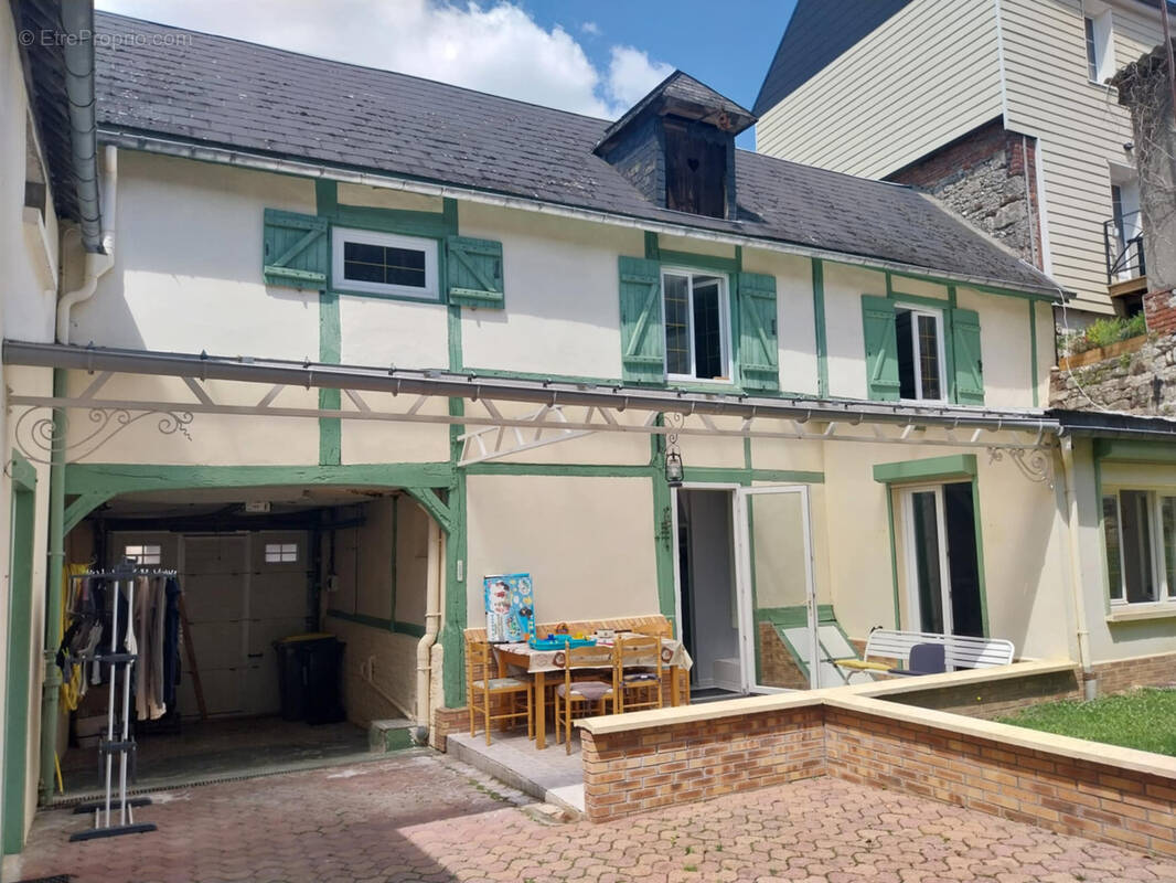 Maison à NEUFCHATEL-EN-BRAY