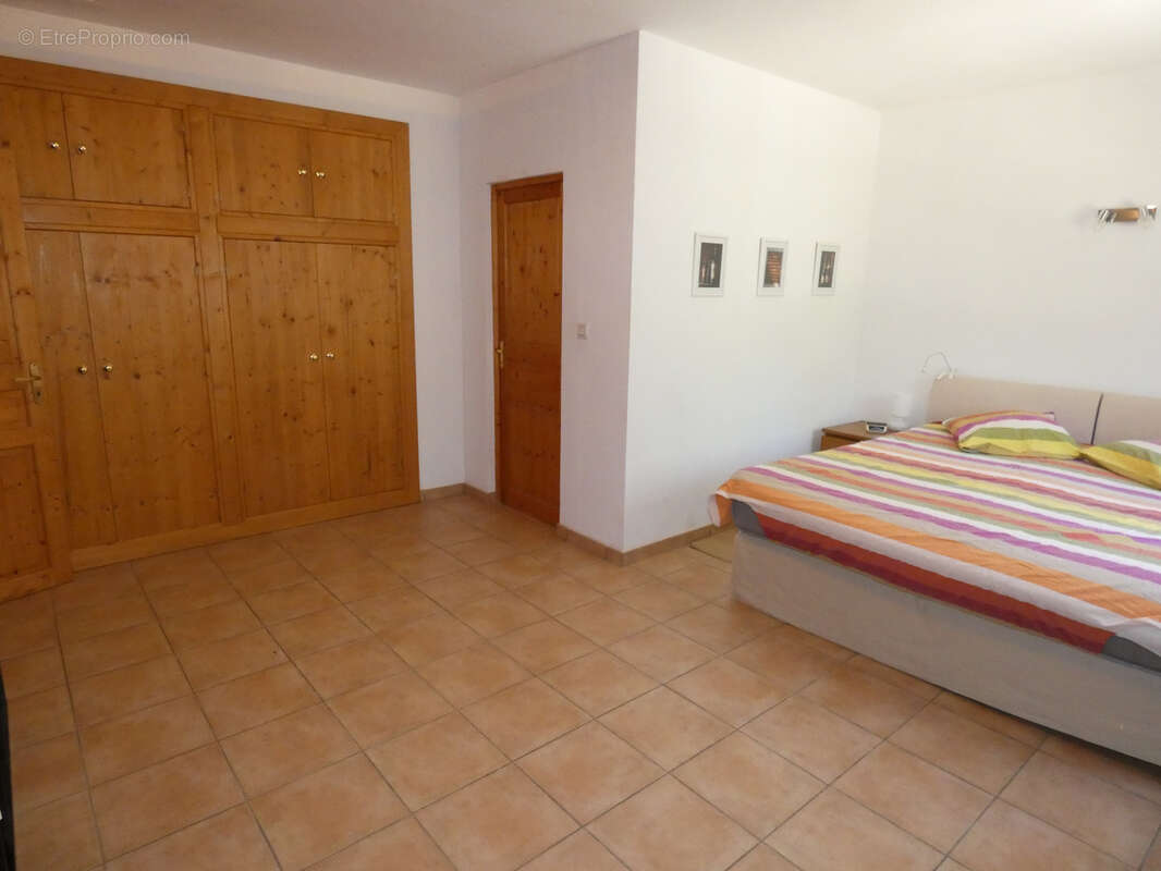 Maison à VENTENAC-CABARDES