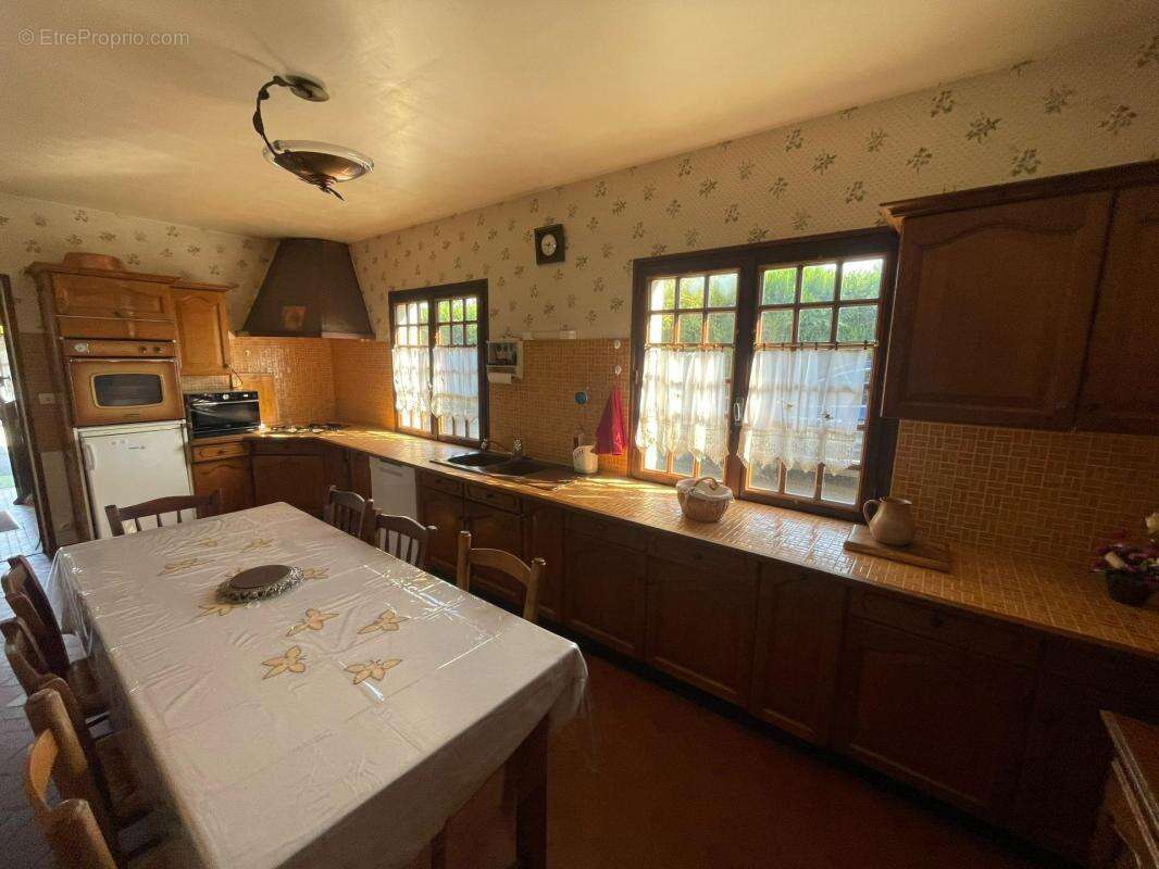 Maison à NOYEN-SUR-SARTHE